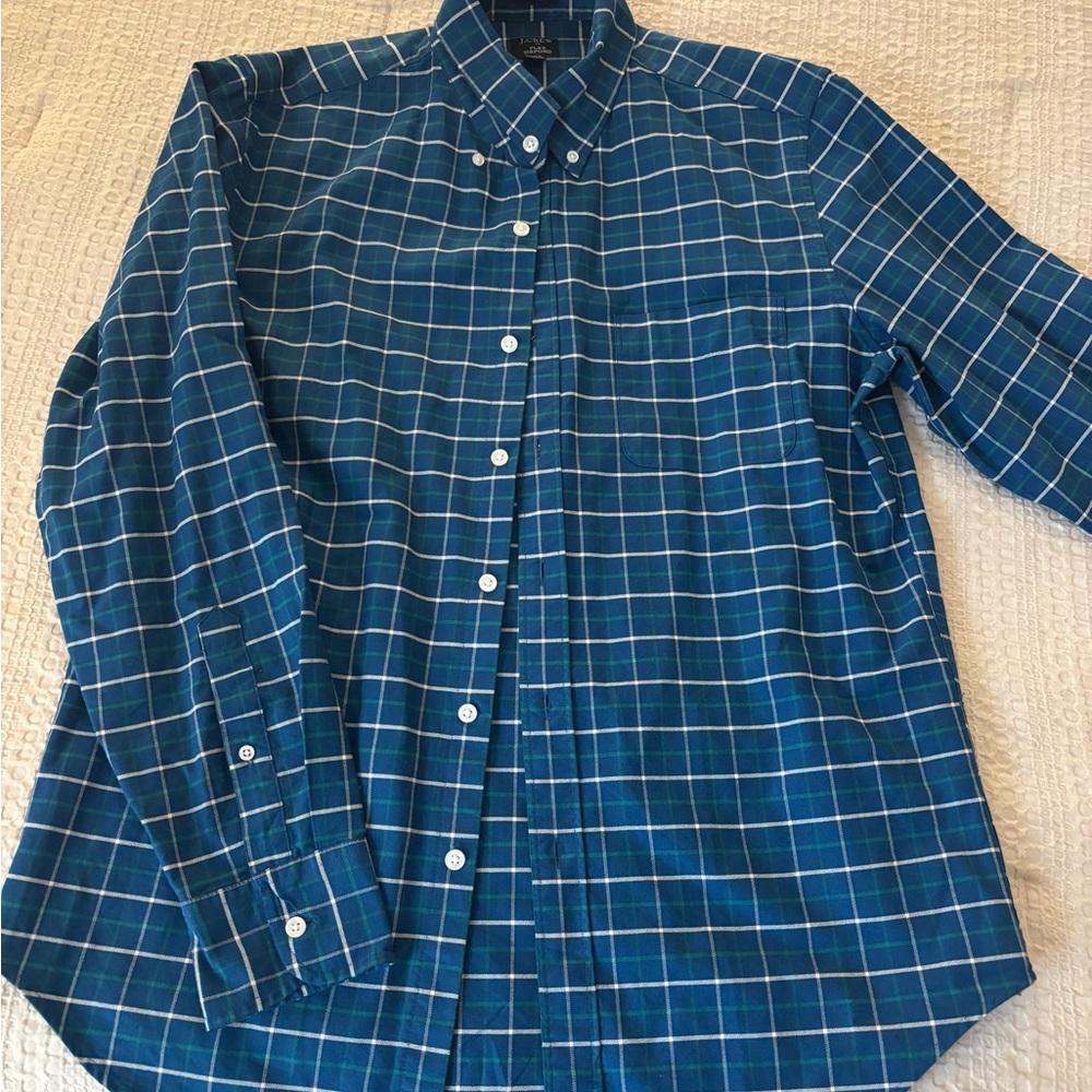 J Crew men’s blue plaid dress shirt (size M)